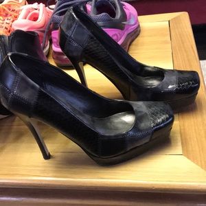 Patchwork square toe 4-in heel. Size 6 Runs small
